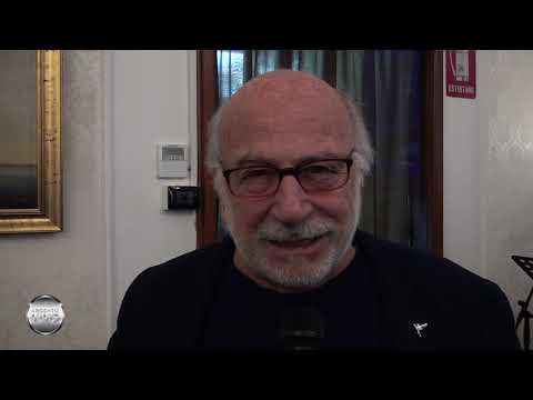 Presentazione "Io e la mia scimmia"   Intervista a Lucio Allocca