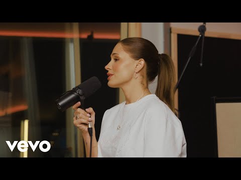 Victoria Nadine - Nerve (Acoustic)