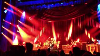 Tom Petty - Traveling Light