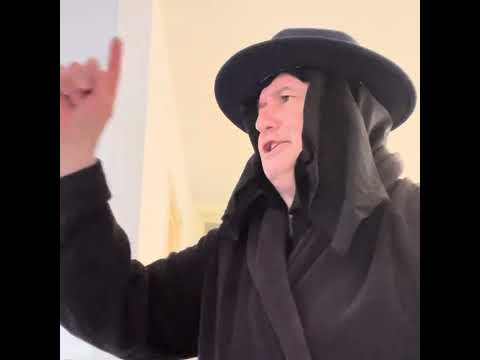 Me doing Alec Guinness doing Charles I in Cromwell (1970)