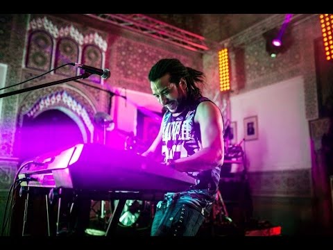 Islam Chipsy EEK Band حفلة المغرب الجزء التانى اسلام شيبسى&خالد ماندو&محمود رفعت