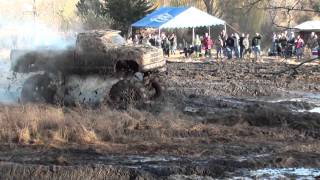 preview picture of video 'Aron's Mud Bog 2010 - Potter'