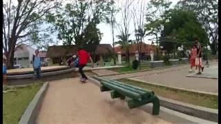 preview picture of video 'elastic skateshop Tasikmalaya Skateboard video .mp4'