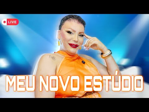 MUITAS LUZES NO ESTÚDIO COMO DE TELEVISÃO PROFISSIONAL 