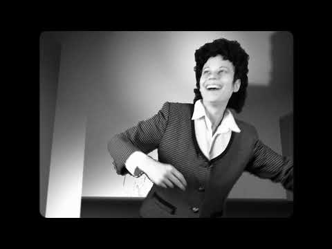 TOM JEvNS  - Emily Youcis in HD