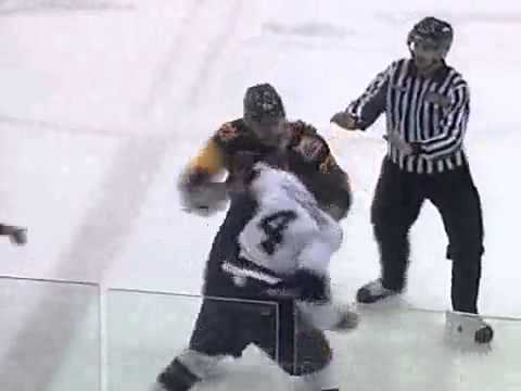 Kurtis MacDermid vs Sean Callaghan