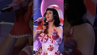 Katy Perry shows off her most ICONIC outfits 😍💃