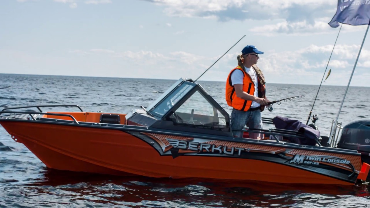 Моторная лодка Berkut M-DC + Yamaha 70 обзор