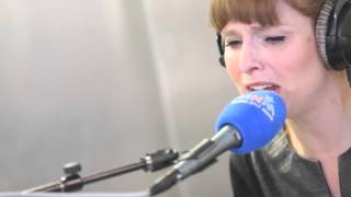 MNM: Amaryllis Uitterlinden - Can't Feel My Face