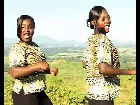 NATEMBEA NA YESU-Kwaya ya Kristo Mfalme Ngarenaro Arusha#old is gold😉