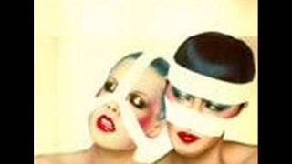 Only love can sustain (Solo el amor puede sostener) - Luis Alberto Spinetta