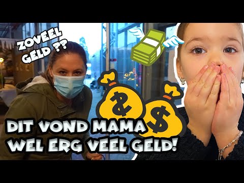 PAPA GEEFT VEEL GELD UIT !! (VLOGMAS #1) - De Bakkertjes #471