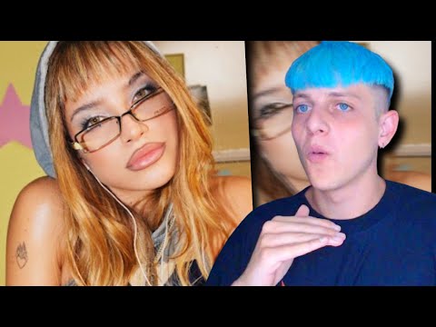 EMILIA DEVORO 🔥 / BERTIAKA REACCIONA a Emilia - La_Playlist.mpeg (Official Video)