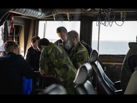 Amfibie och Flottan skjuter skarpt