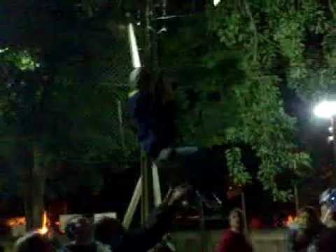 UFSC no Engenharíadas PR 2012 - Tarzan no refeitório!