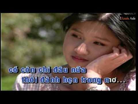 Thể hiện bởi Hương Lan
