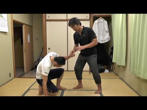 合気的技術の研究(軽い接触で崩す)
