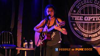 JENN FIORENTINO - Duckpond (Millencolin) @ Acoustic Fest, Québec City QC - 2017-11-04