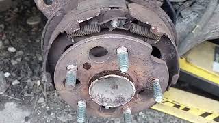2004 Toyota Sienna Rear Wheel Speed Sensor Replacement