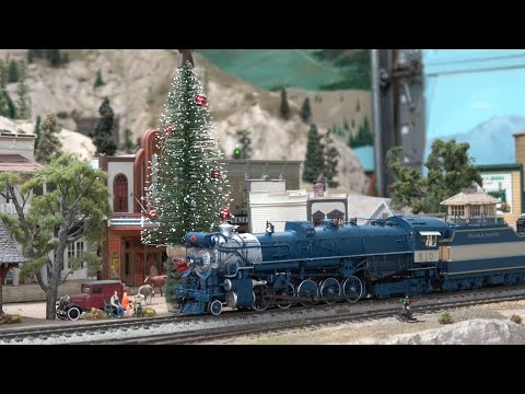 Christmas Season on the Texas & Pacific RR in 4K