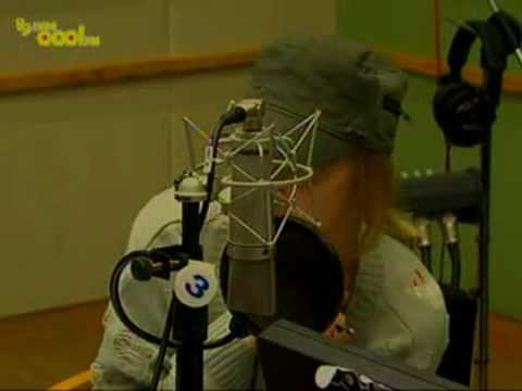 TAEYEON 어머 저거 뭐야 @ Hongjinhyung radio Nov07.2011 GIRLS' GENERATION Live