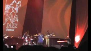 George Benson - At The Mambo Inn - Live At Java Jazz Festival 2011