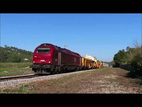 Comboio com Material de Via na Linha do Oeste - Portugal