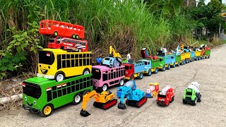 Download lagu WADIDAW !! Mobil Truk Tronton Panjang Bongkar Mainan Mobil Mobilan Truk Molen,Truk Mixer, Excavator mp3