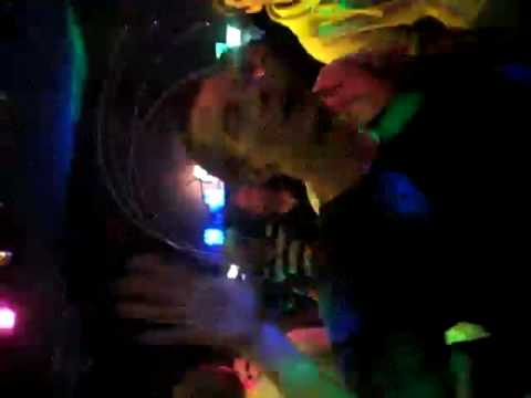 swizz beatz -  itz me bitches... ratchel in da cluuuuuuuub jahaaa.. dance dance