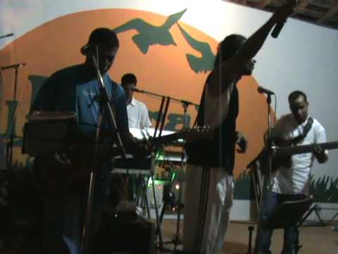 Jammin with Goan Band " Brothers in Arms " - Brick in the wall.