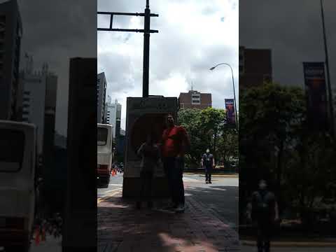 hermanos de que (Rey Fonseca & Giovanny Ayala) cantada por el trío Mora