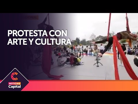 Con arte y cultura, decenas de manifestantes protestan en la avenida El Dorado en Bogotá