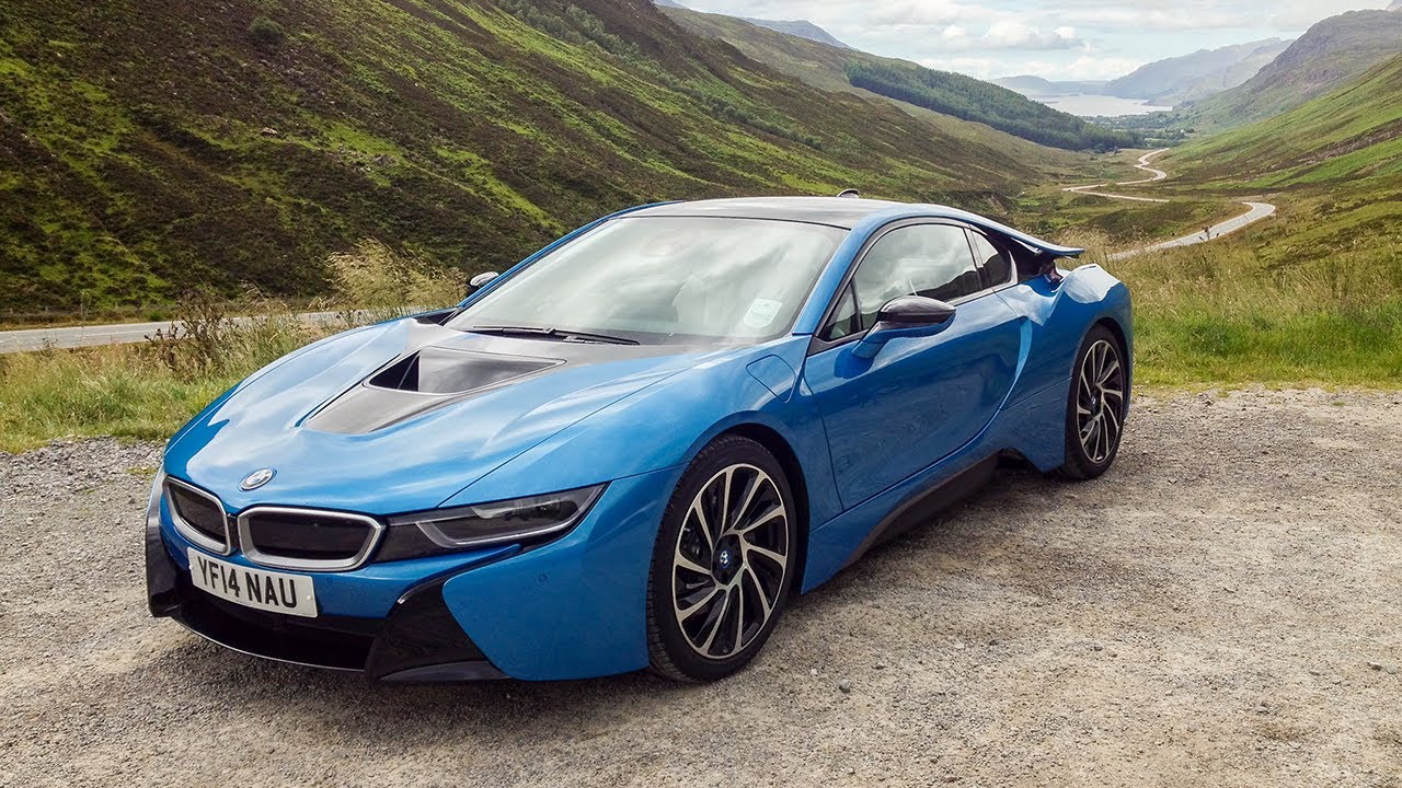 BMW i8 Review: Sexy, Superhuman Hybrid & Porsche 911 Eater