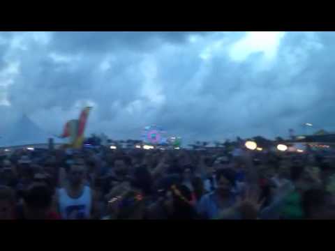 Skrillex at Hangout Music Festival 2015