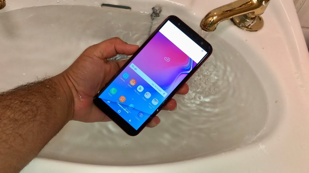 Samsung Galaxy J6 Plus - Water Test [HD]
