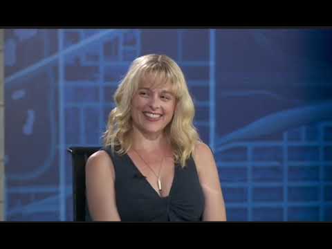 Comedian Flirts With News Host