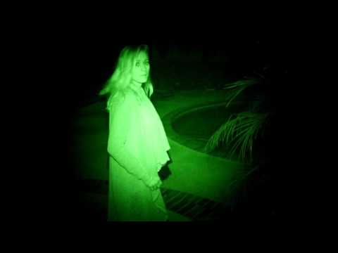 Paranormal Activity: The Ghost Dimension (Clip 'Backyard')