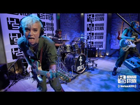 
    Bones UK Cover Ã¢Â€ÂœIÃ¢Â€Â™m Afraid of AmericansÃ¢Â€Â in Howard SternÃ¢Â€Â™s Studio video cancion actuacion en vivo 2019
 
  