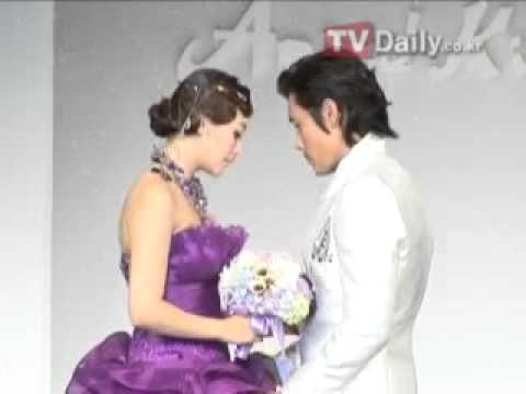 2010.11.19 TVdaily -  Andre Kim Tribute Fashion Show