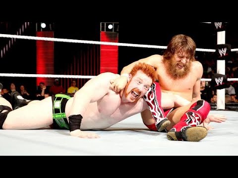 Daniel Bryan vs Sheamus RAW 7/8/2013 Highlights