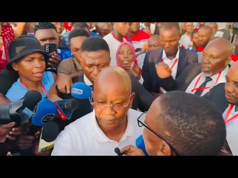 VIDEO: MASHABIKI WA SIMBA  WAKIMZONGA MANGUNGU KWA MKAPA