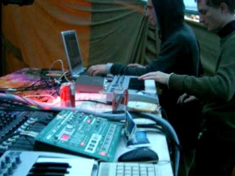 Karash vs Noon aka Cerebral Factory @ Freaks Machine 2006