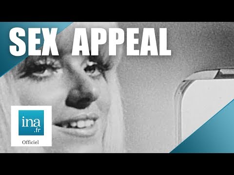 Sex Appeal : Jet Bunnies, l'avion Playboy | Archive INA