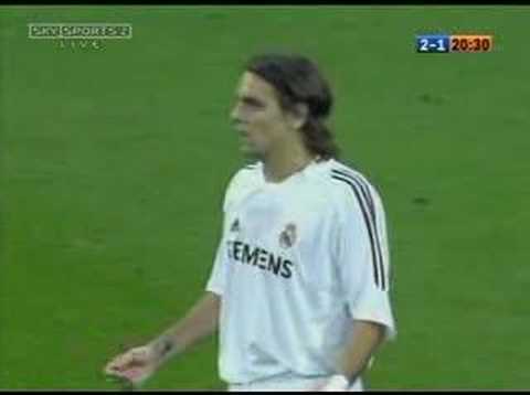 Woodgate sent off, Roberto Carlos caresses ref's face