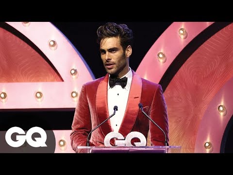 Jon Kortajarena's Sexy Look Sends Crowd Swooning At GQ Awards