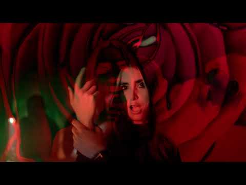 MOMIS ALANIS - ROYALE (RECAP)