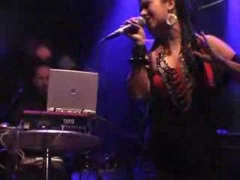 OPOLOPO & AMALIA live at Berns, Stockholm