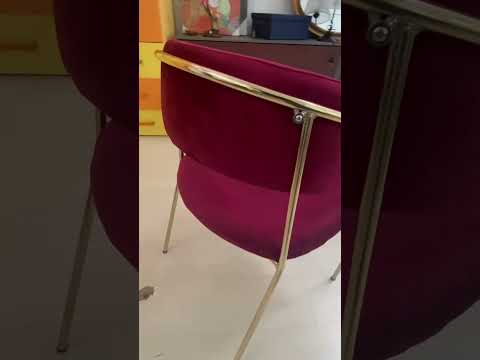 Sedia Key tessuto rosso scuro e struttura oro