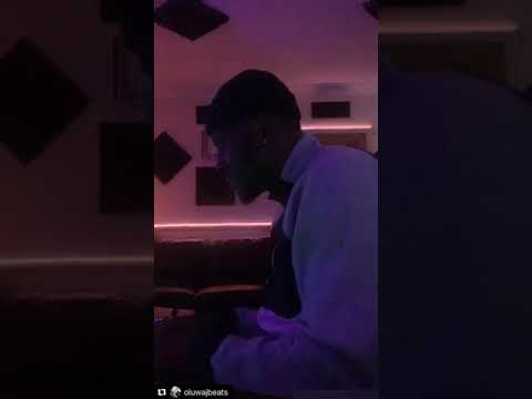 UK PRODUCER OLUWAJBEATS ON INSTAGRAM LIVE MAKING A HIT 🔥🔥🔥🔥🔥