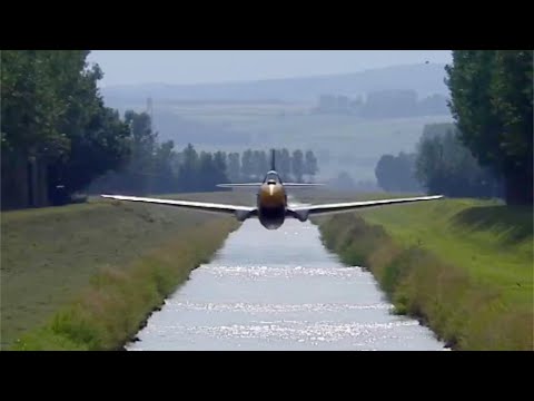 Breitling Fighters fly LOW down a canal - FULL SEQUENCE